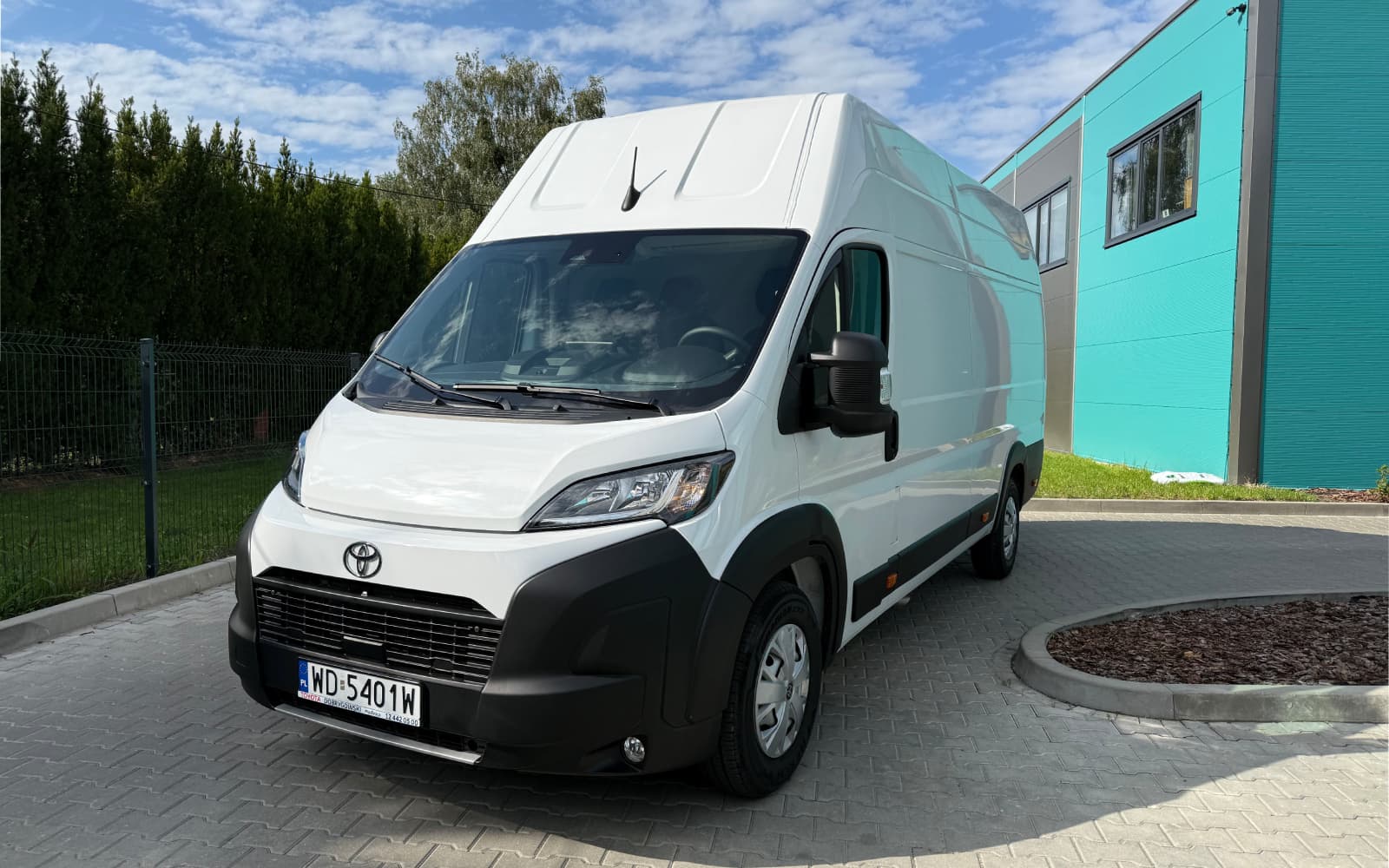 Toyota Proace Max L4H3 — bus dostawczy Transport Ekspres